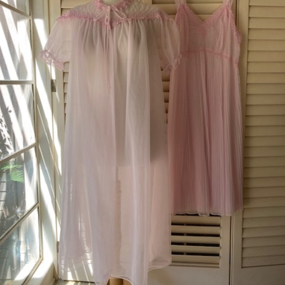 Vintage Seamprufe Waltz Length Peignoir Set - Picture 3 of 14